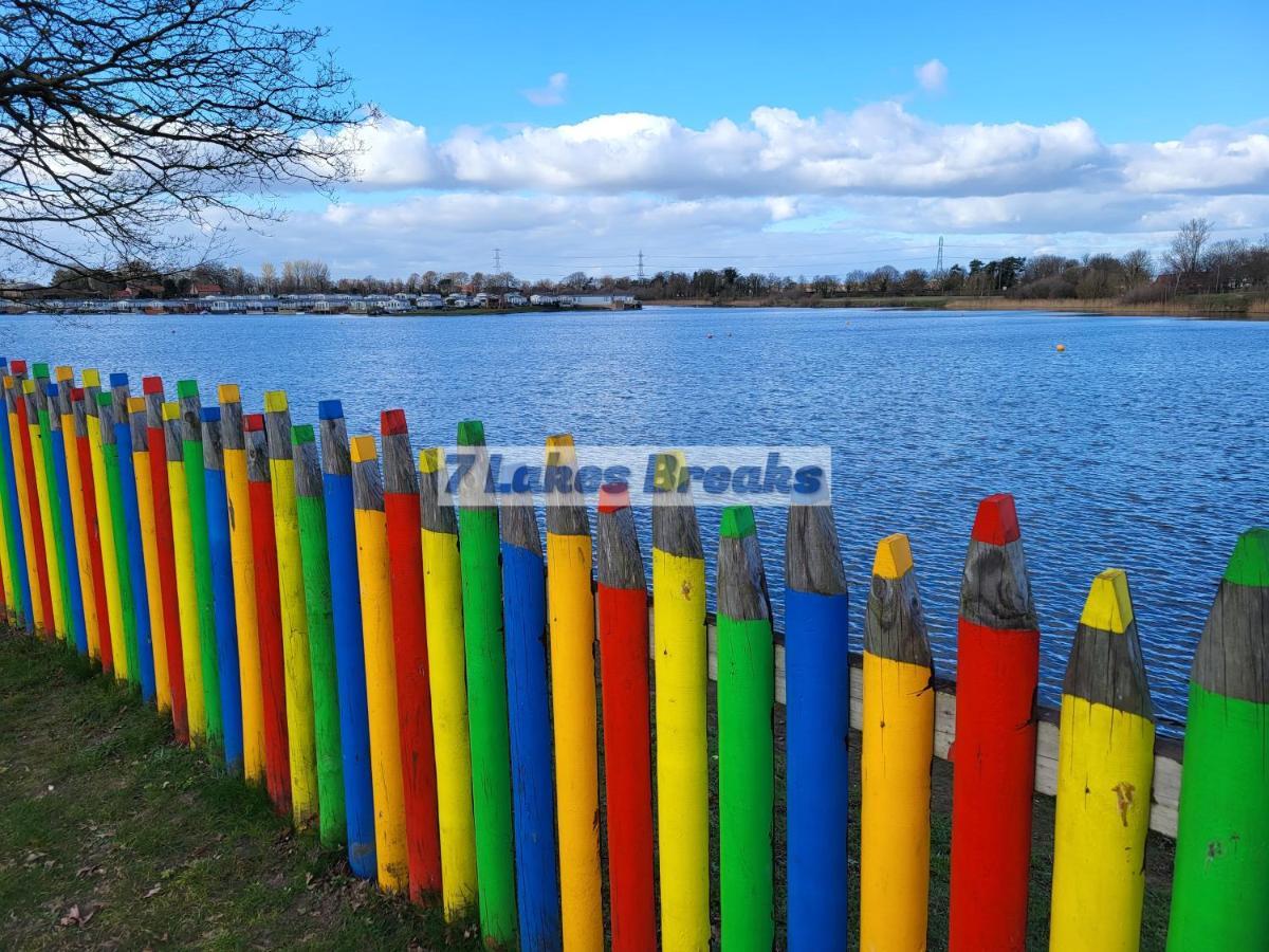 7 Lakes Breaks At 7 Lakes Country Park Crowle  Dış mekan fotoğraf